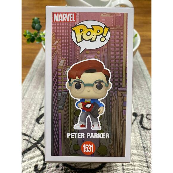 Funko Pop Marvel:  Spider-Man, Peter Parker - Picture 4 of 6